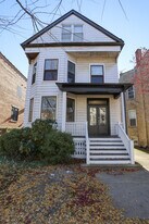 1925 W Warner Ave in Chicago, IL - Building Photo