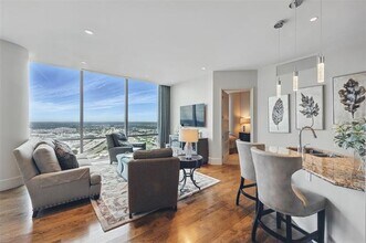 1301 Throckmorton St in Fort Worth, TX - Building Photo - Building Photo