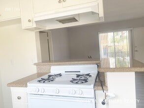 1642 Barry Ave in Los Angeles, CA - Building Photo - Building Photo