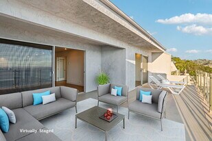 18203 Coastline Dr, Unit #7 in Malibu, CA - Building Photo