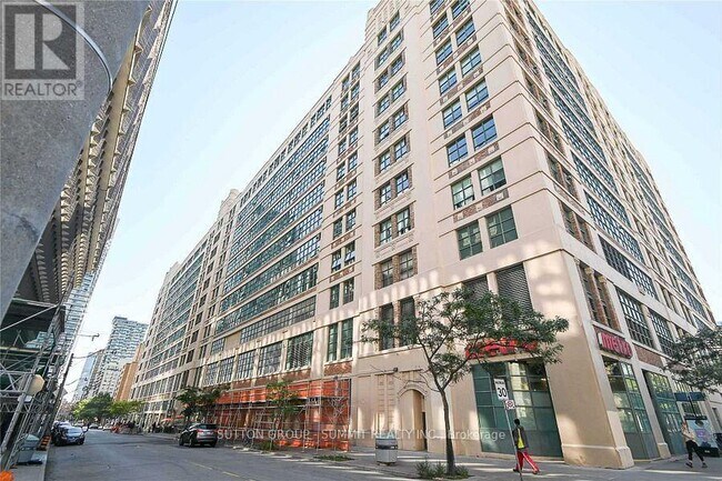1036-155-155 Dalhousie St in Toronto, ON - Building Photo - Building Photo