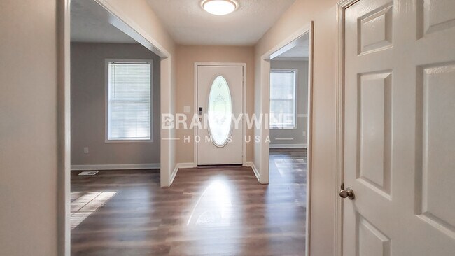 147 Blue Heron Dr in Jonesboro, GA - Foto de edificio - Building Photo