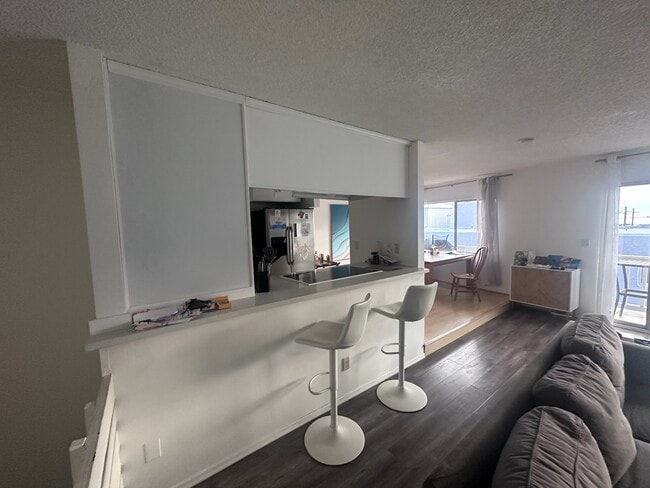 6650 Vista del Mar, Unit #2 in Playa Del Rey, CA - Building Photo - Building Photo