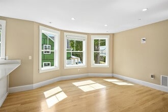 8 Water St in Meredith, NH - Building Photo - Building Photo