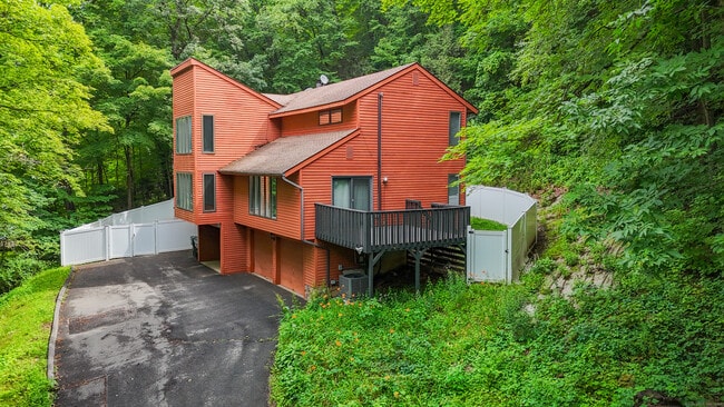 339 Main St