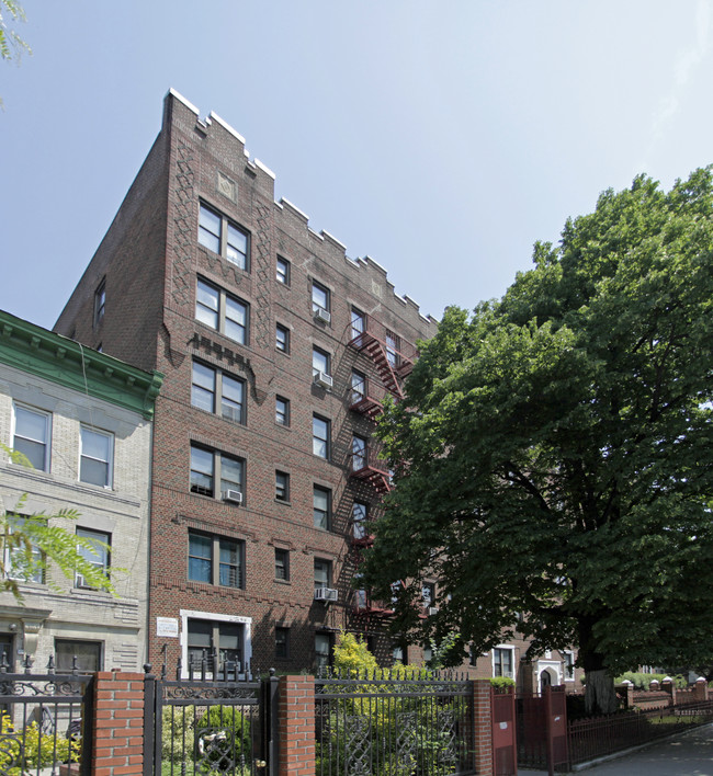 275 Linden Blvd in Brooklyn, NY - Building Photo - Building Photo