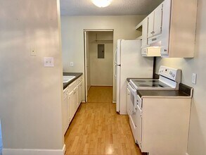 4160 Thalia Station Cir in Virginia Beach, VA - Building Photo - Building Photo