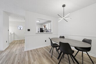 2209 Hunters Run Dr in Reston, VA - Building Photo - Building Photo