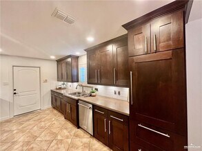 3212 N 22nd St in McAllen, TX - Building Photo - Building Photo
