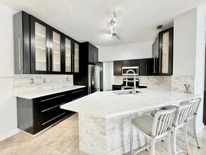 280 SW 167th Ave in Pembroke Pines, FL - Building Photo - Building Photo