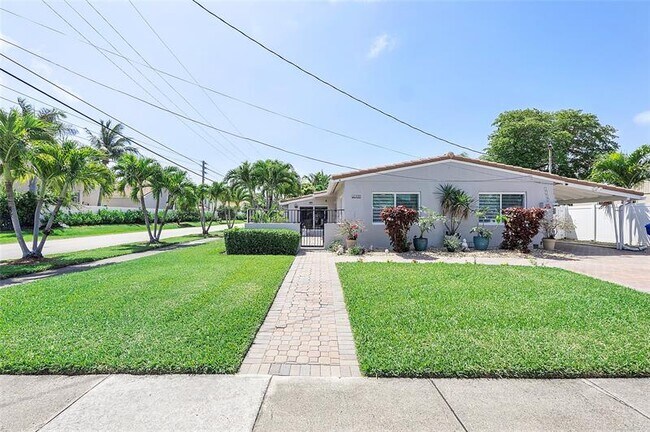 1150 Hayes St in Hollywood, FL - Building Photo - Building Photo