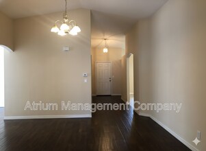 4006 Wilkes Dr in Melbourne, FL - Foto de edificio - Building Photo