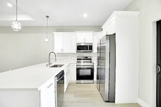 4842-4842 30th St SW in Lehigh Acres, FL - Foto de edificio - Building Photo