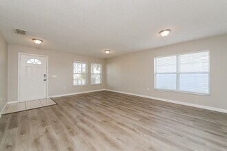 4550 Ross Lanier Ln in Kissimmee, FL - Building Photo - Building Photo