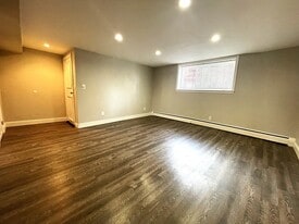 8 Bryon Rd, Unit 1 in Boston College, MA - Building Photo