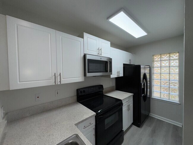 4823 Via Palm Lakes in West Palm Beach, FL - Building Photo - Building Photo