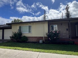 1110 Oliver St in Redwood City, CA - Building Photo