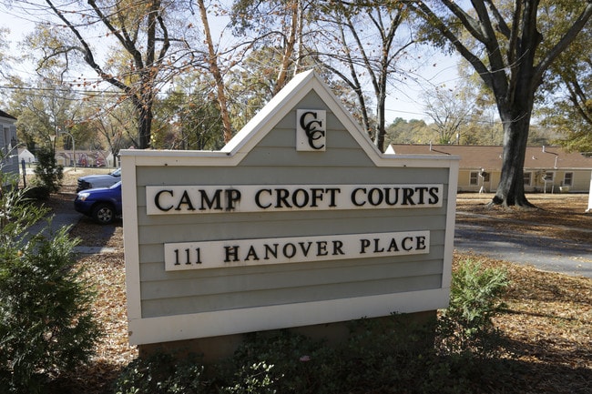 Camp Croft Court in Spartanburg, SC - Foto de edificio - Building Photo