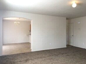 9505 Cerro Largo Pl NW in Albuquerque, NM - Building Photo - Building Photo
