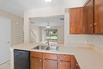 3503 Brigadoon Cir in Clearwater, FL - Building Photo - Building Photo