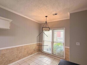 806 Hillsboro Ln in Helena, AL - Foto de edificio - Building Photo