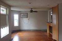 27 Princeton St, Unit 1 in Medford, MA - Building Photo - Building Photo