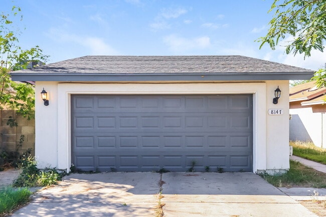 property at 8147 W Greer Ave