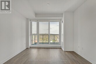 130 River St in Toronto, ON - Building Photo - Building Photo