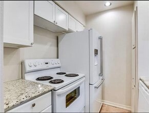 2905 Swisher St, Unit 307 in Austin, TX - Building Photo - Building Photo