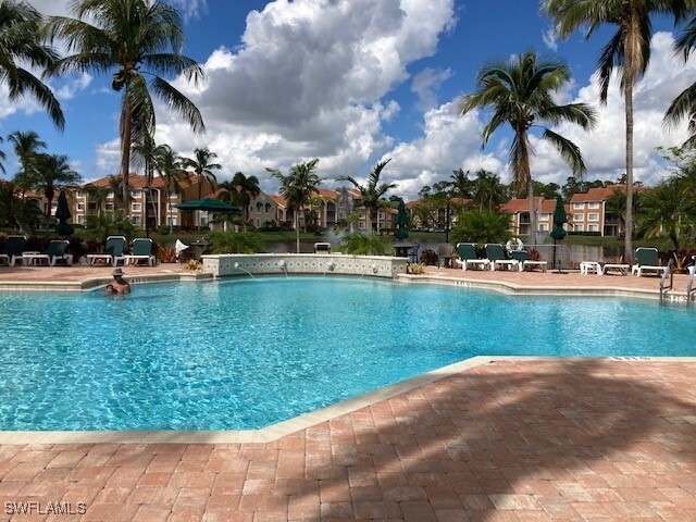 1280 Wildwood Lakes Blvd in Naples, FL - Building Photo