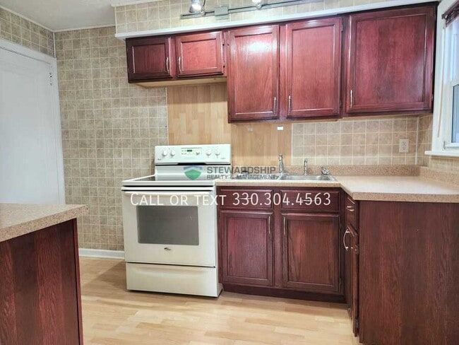property at 2131 Dennison Pl NW