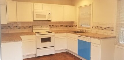 2163 Rexford Dr in Decatur, GA - Building Photo - Building Photo