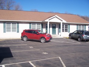 Countryside Apartments in Moscow, PA - Foto de edificio - Building Photo