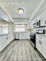 4107 SE 18th Pl in Cape Coral, FL - Building Photo