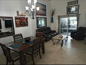 5741 SW 24th Ave in Fort Lauderdale, FL - Building Photo - Building Photo