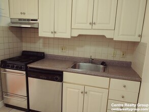9 Charlesbank Rd, Unit 4 in Newton, MA - Building Photo - Building Photo