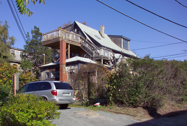 36 Pearl St in Provincetown, MA - Building Photo - Building Photo