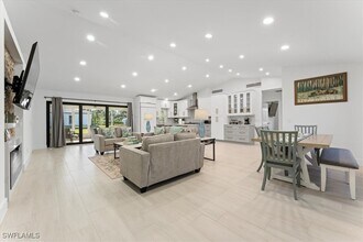 1121 27th St SW in Naples, FL - Building Photo - Building Photo