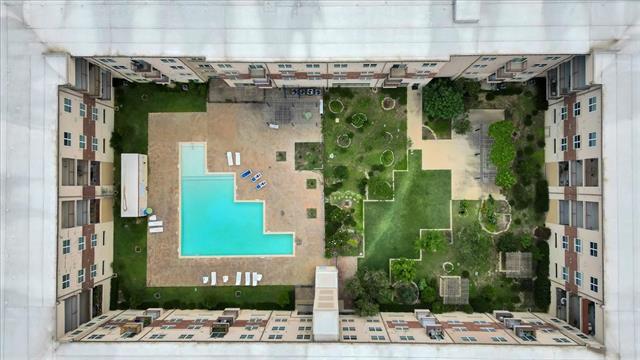 1100 W Trinity Mills Rd in Carrollton, TX - Building Photo - Building Photo