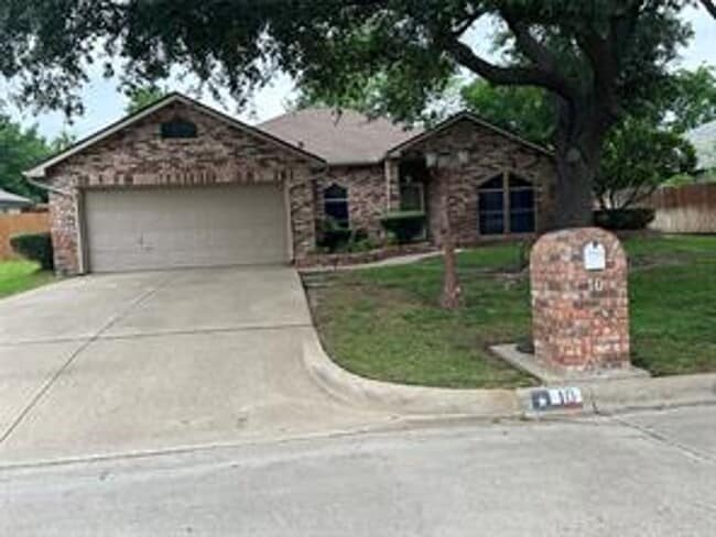 10 Monterey Dr