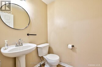 1188 Stire St in Oshawa, ON - Building Photo - Building Photo