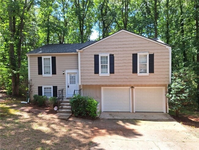 property at 3839 Valpariso Cir