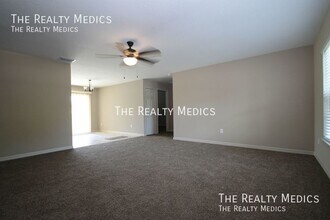 254 Malauka Run in Ocklawaha, FL - Building Photo - Building Photo