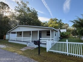 651 Anderson St in St. Augustine, FL - Building Photo