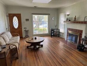 5625 Cantaloupe Ave in Van Nuys, CA - Building Photo - Building Photo