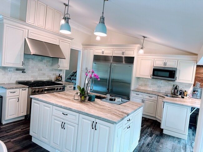 property at 536 Cardinal Dr