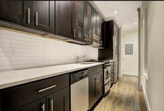 313 E 92nd St in New York, NY - Foto de edificio - Building Photo