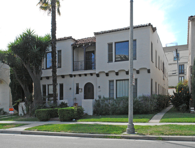 137 S Elm Dr in Beverly Hills, CA - Building Photo - Building Photo