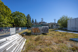 Duet in Vancouver, BC - Building Photo - Building Photo