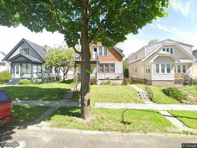 6324 W Richmond Ave in Milwaukee, WI - Building Photo